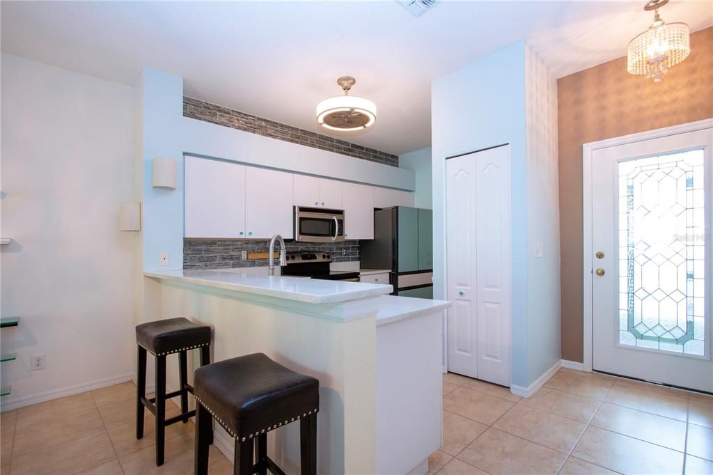 For Rent: $2,000 (2 beds, 2 baths, 1081 Square Feet)