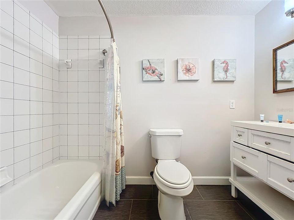 待售: $475,000 (3 贝兹, 2 浴室, 1952 平方英尺)
