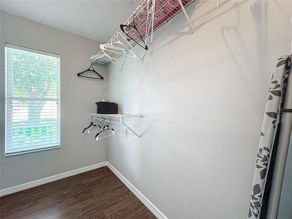 For Sale: $475,000 (3 beds, 2 baths, 1952 Square Feet)