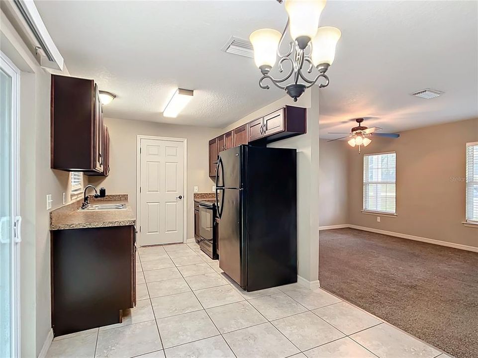 For Sale: $224,900 (3 beds, 2 baths, 1072 Square Feet)