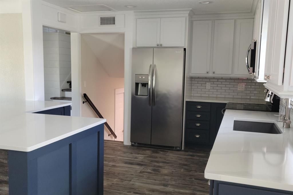 Recently Rented: $3,675 (3 beds, 2 baths, 1703 Square Feet)