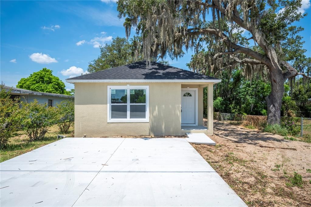 For Sale: $269,900 (3 beds, 2 baths, 1259 Square Feet)