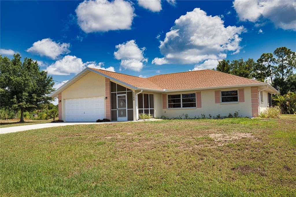 For Sale: $299,900 (3 beds, 2 baths, 1498 Square Feet)