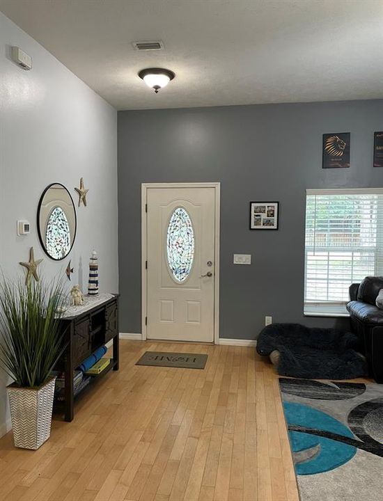 Recently Rented: $1,700 (1 beds, 1 baths, 1148 Square Feet)