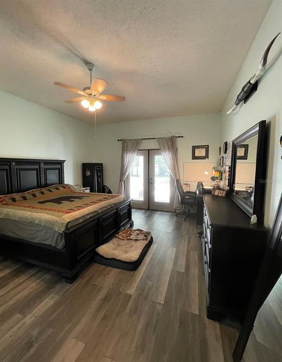 Recently Rented: $1,700 (1 beds, 1 baths, 1148 Square Feet)