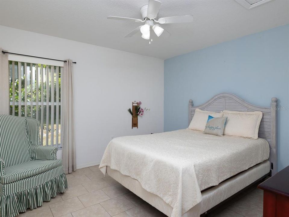 For Sale: $275,000 (3 beds, 2 baths, 1458 Square Feet)