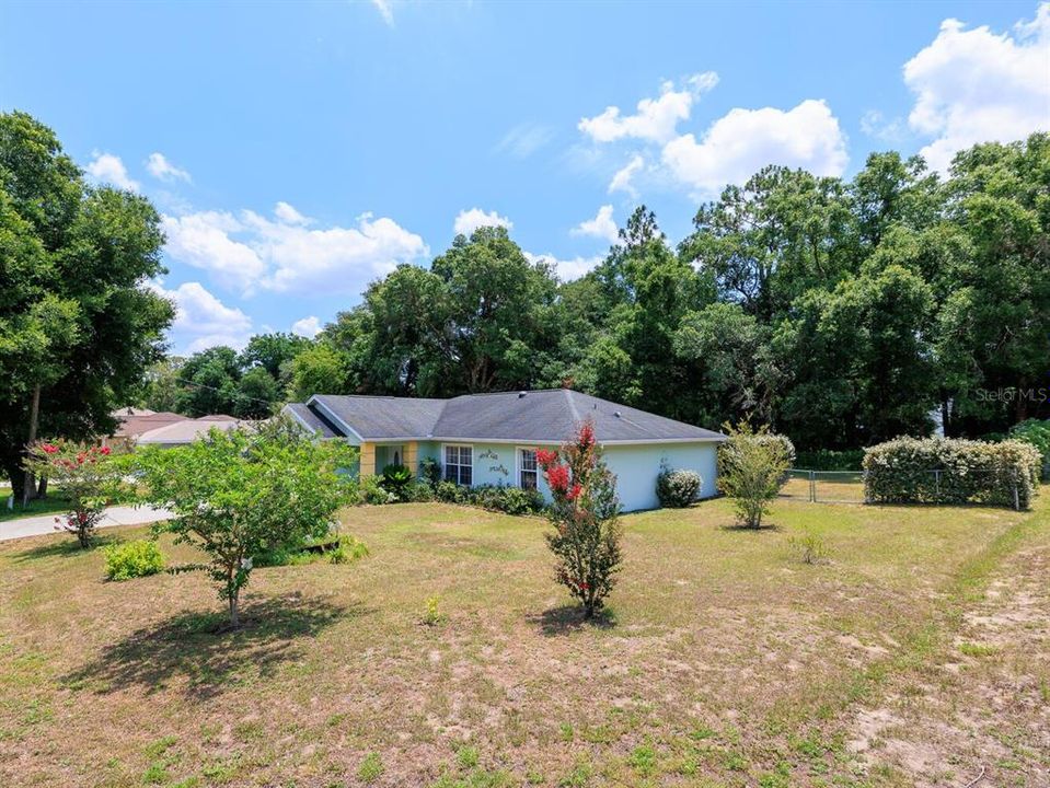 For Sale: $275,000 (3 beds, 2 baths, 1458 Square Feet)