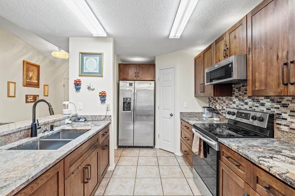 For Sale: $349,900 (4 beds, 2 baths, 1611 Square Feet)