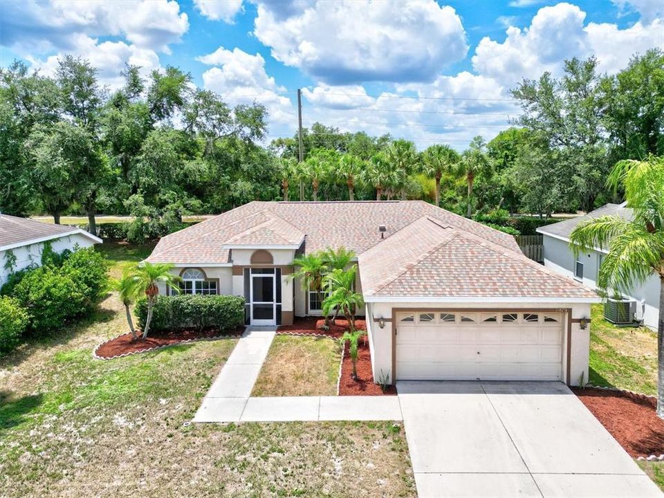 For Sale: $349,900 (4 beds, 2 baths, 1611 Square Feet)