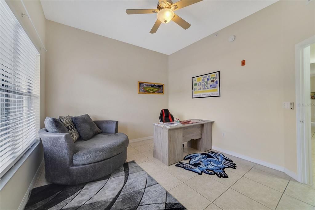 For Sale: $449,888 (3 beds, 2 baths, 1392 Square Feet)