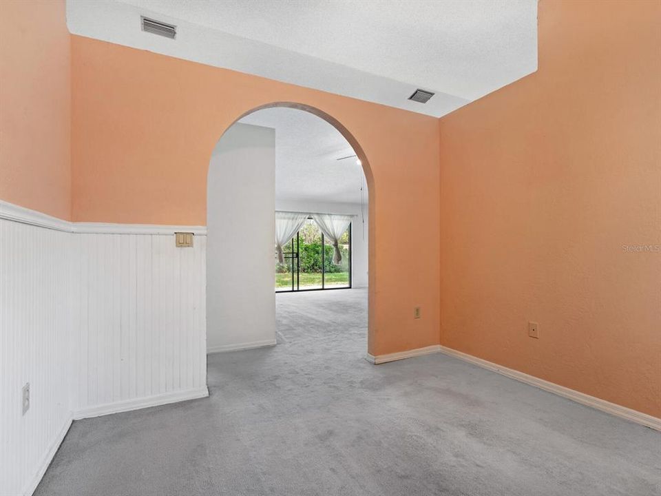 Active With Contract: $350,000 (3 beds, 2 baths, 1533 Square Feet)