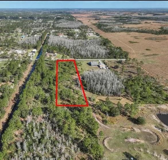 На продажу: $220,000 (2.17 acres)