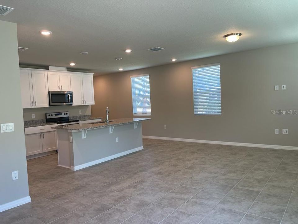 For Rent: $2,275 (3 beds, 2 baths, 1566 Square Feet)