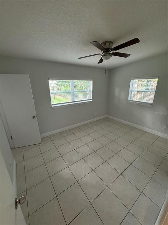 For Rent: $2,400 (3 beds, 2 baths, 1708 Square Feet)