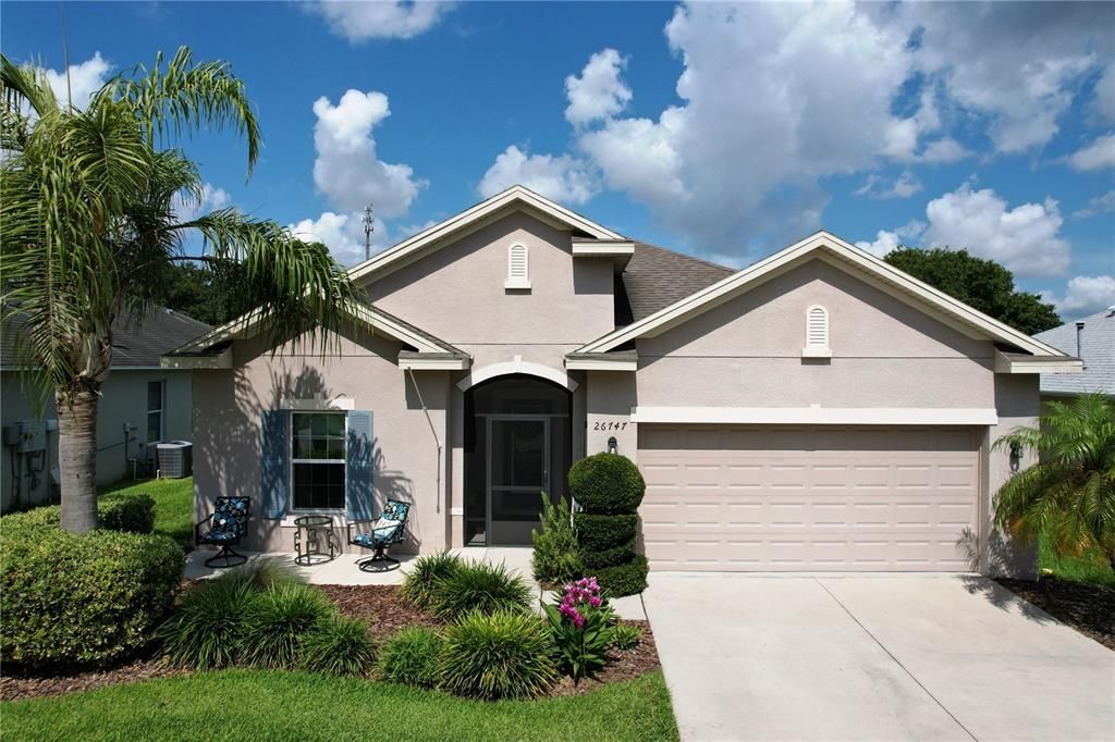 For Sale: $459,900 (4 beds, 2 baths, 2004 Square Feet)