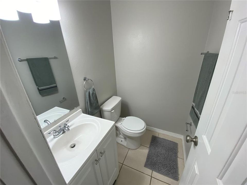 For Sale: $285,900 (3 beds, 1 baths, 1300 Square Feet)