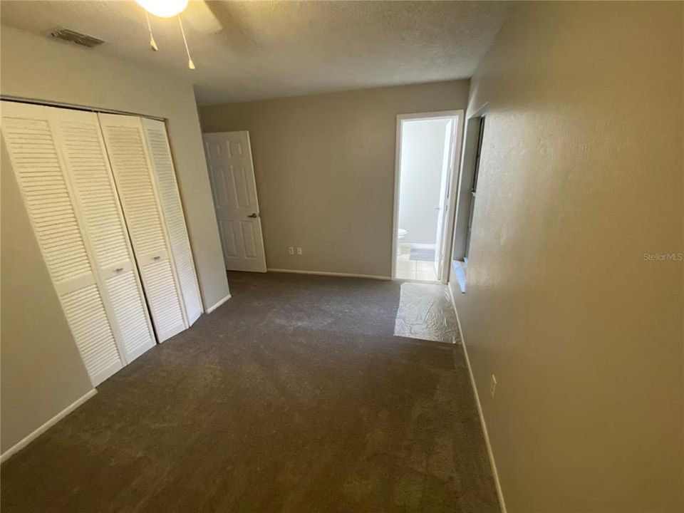 For Sale: $285,900 (3 beds, 1 baths, 1300 Square Feet)