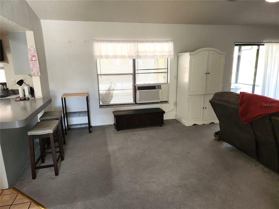 For Sale: $268,000 (2 beds, 2 baths, 1300 Square Feet)