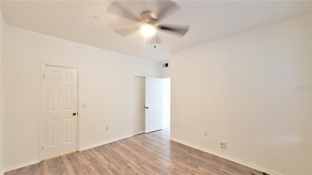 For Rent: $1,399 (1 beds, 1 baths, 854 Square Feet)