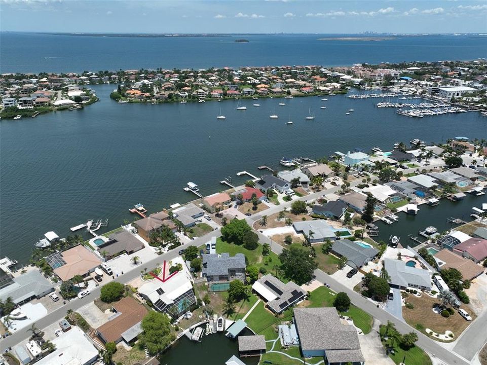 For Sale: $749,000 (3 beds, 2 baths, 1733 Square Feet)