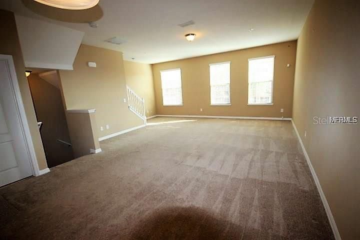 For Rent: $2,400 (3 beds, 2 baths, 2214 Square Feet)