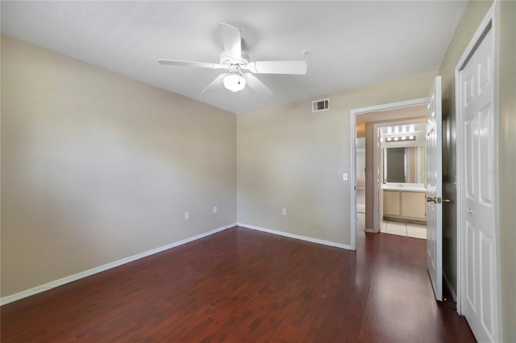 For Sale: $264,000 (2 beds, 2 baths, 1288 Square Feet)