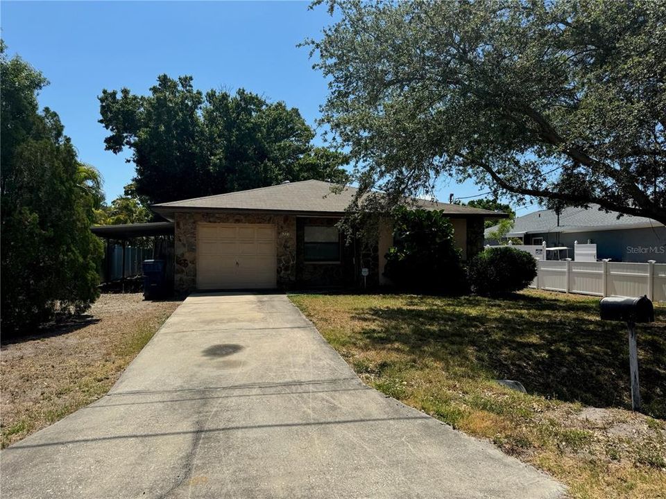 Active With Contract: $260,000 (3 beds, 2 baths, 1144 Square Feet)