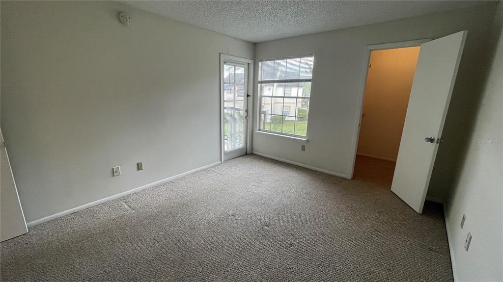 For Rent: $1,200 (1 beds, 1 baths, 660 Square Feet)