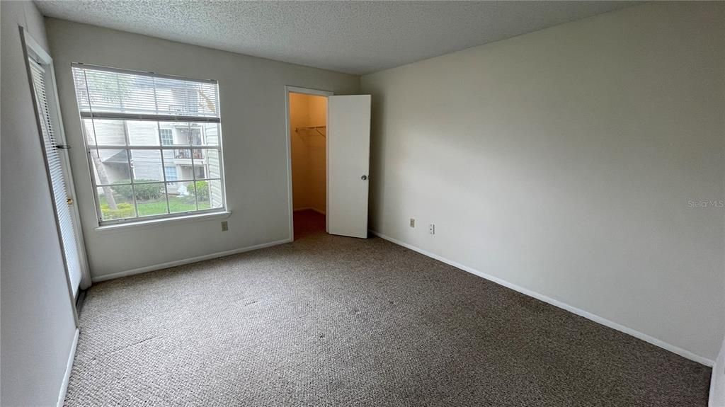 For Rent: $1,200 (1 beds, 1 baths, 660 Square Feet)