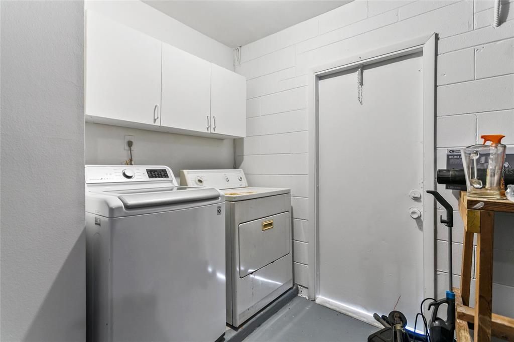 Washer & Dryer (located in garage)