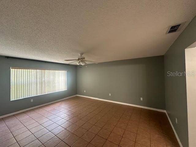 For Rent: $1,850 (3 beds, 2 baths, 1927 Square Feet)