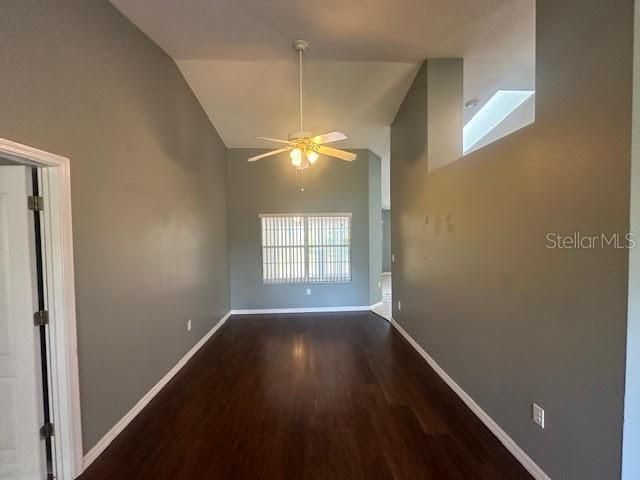 For Rent: $1,900 (3 beds, 2 baths, 1927 Square Feet)