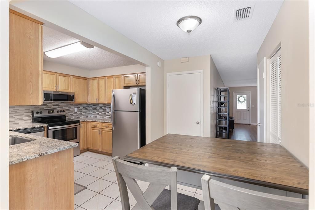 Active With Contract: $168,900 (2 beds, 2 baths, 1341 Square Feet)