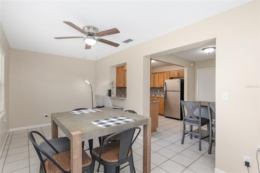 Active With Contract: $168,900 (2 beds, 2 baths, 1341 Square Feet)