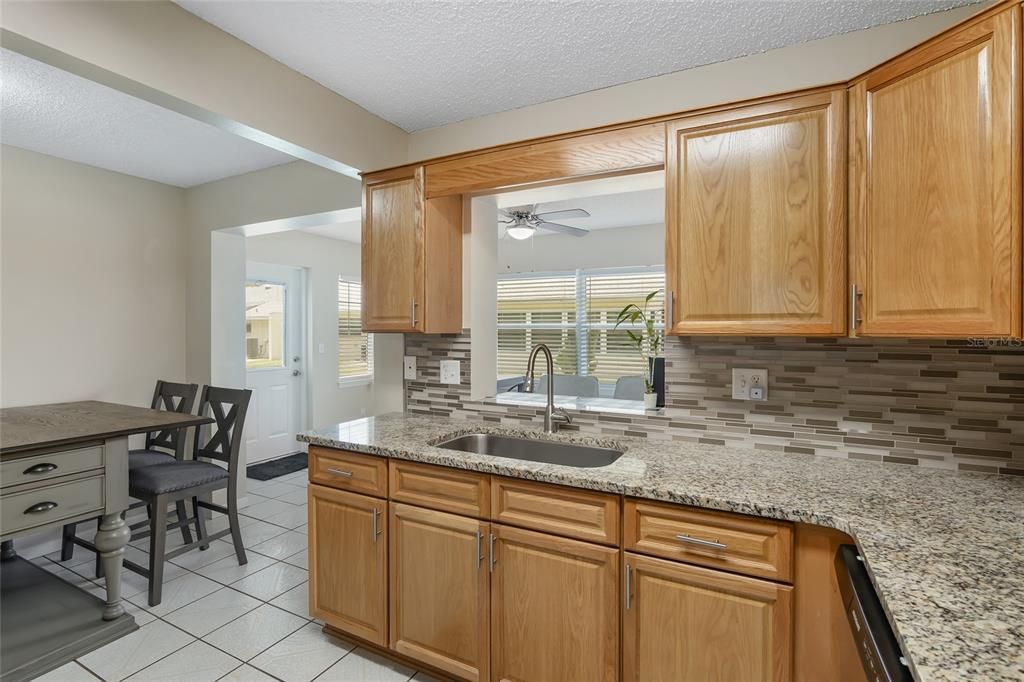 Active With Contract: $168,900 (2 beds, 2 baths, 1341 Square Feet)