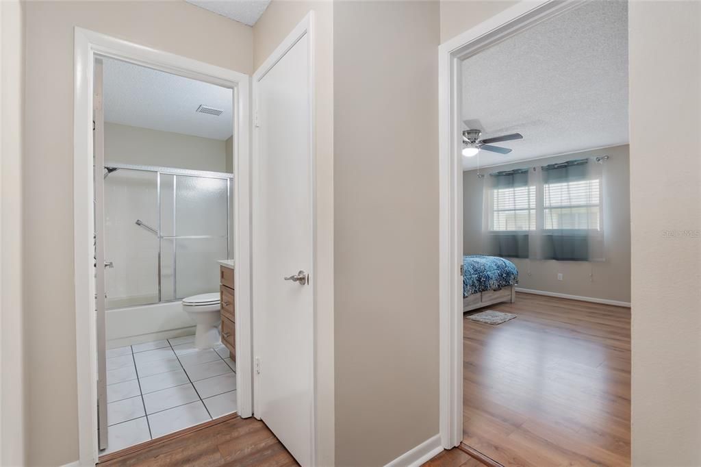 Active With Contract: $168,900 (2 beds, 2 baths, 1341 Square Feet)