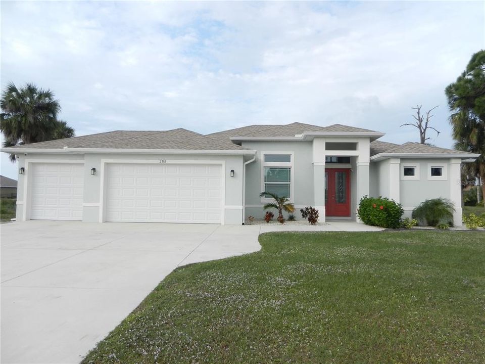 For Sale: $590,000 (3 beds, 2 baths, 1991 Square Feet)