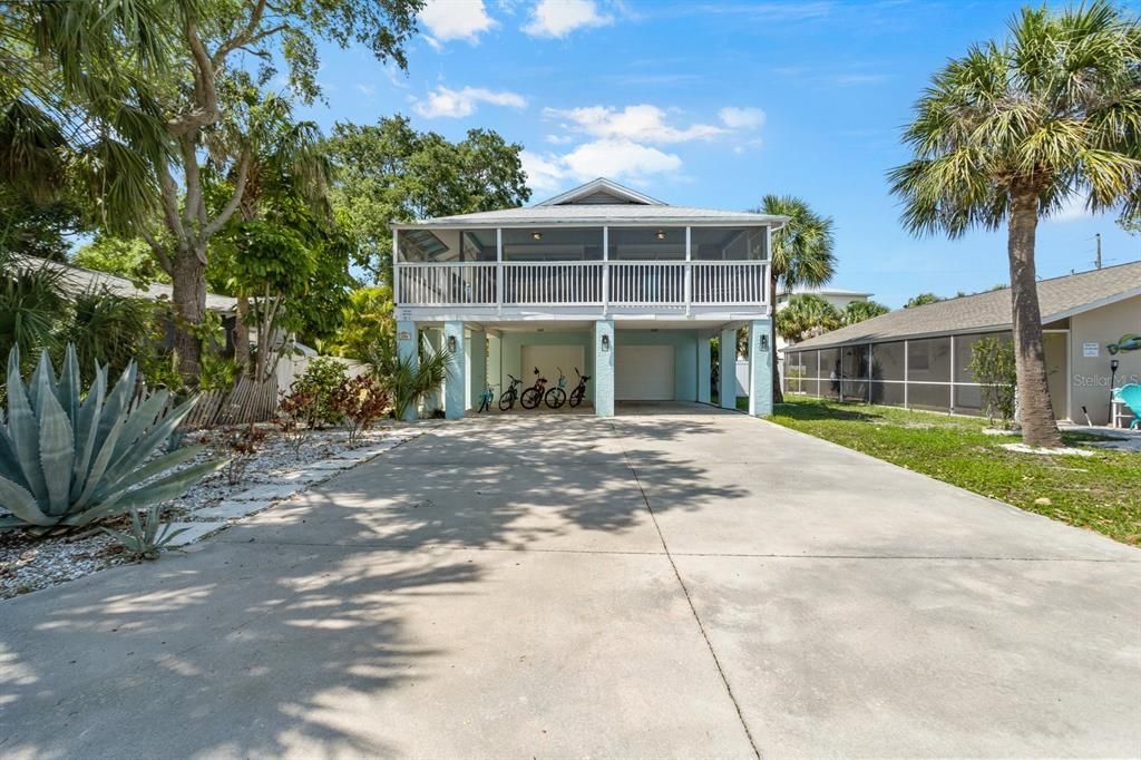 For Sale: $895,000 (3 beds, 2 baths, 1248 Square Feet)