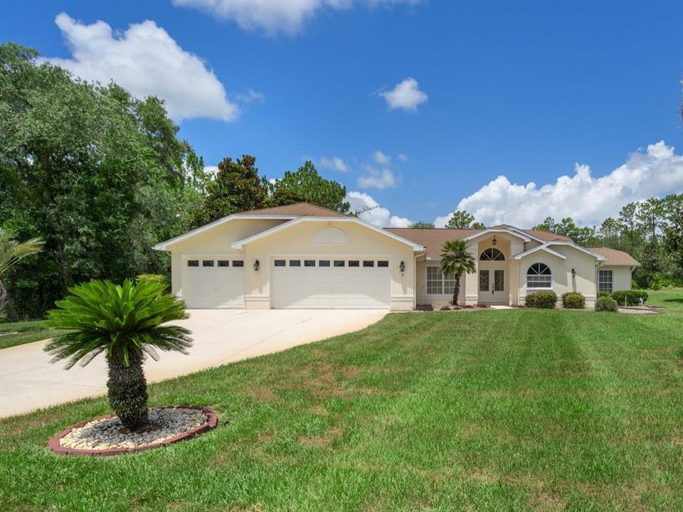 For Sale: $440,000 (3 beds, 2 baths, 2385 Square Feet)