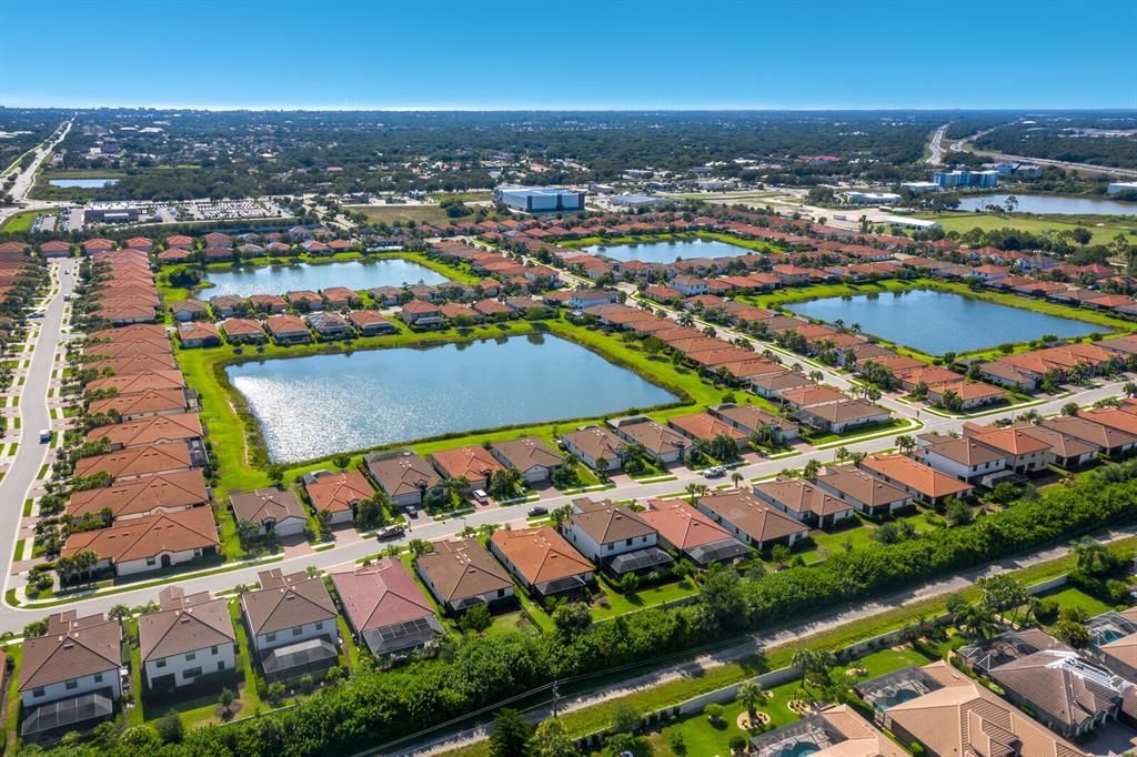 For Sale: $500,000 (3 beds, 3 baths, 1831 Square Feet)