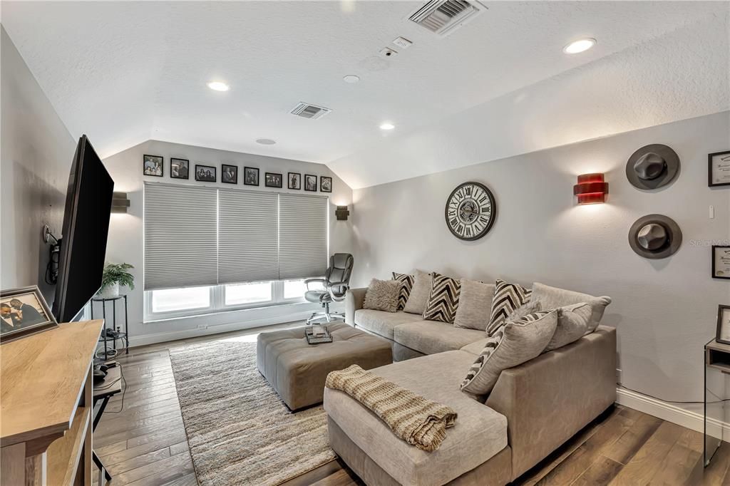 Active With Contract: $739,000 (4 beds, 2 baths, 2413 Square Feet)