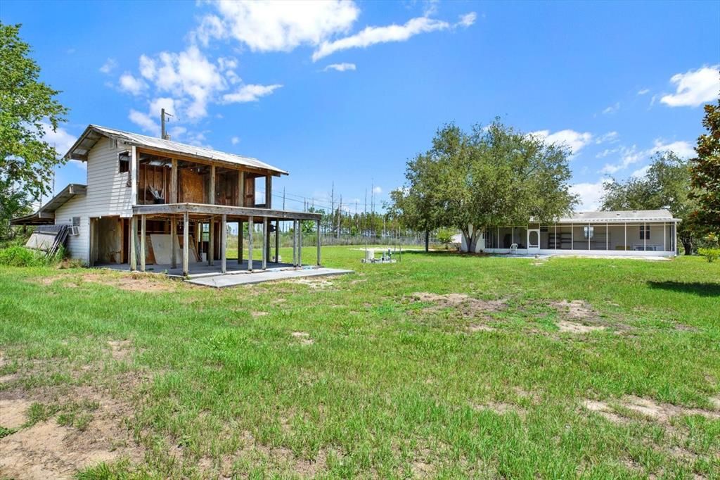 Active With Contract: $298,000 (3 beds, 2 baths, 1512 Square Feet)