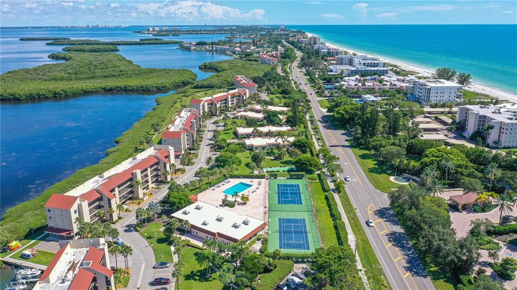 Windward Bay Gulf to Bay Living! Amenities Galore!