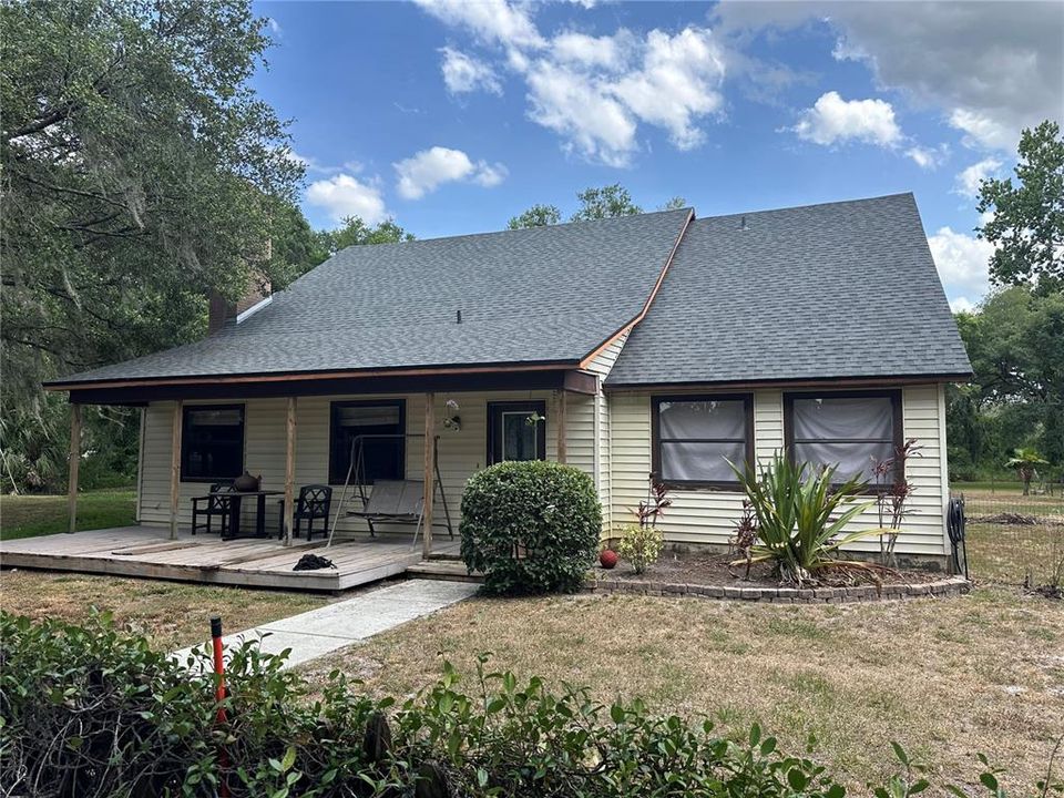 For Sale: $650,000 (3 beds, 3 baths, 2295 Square Feet)