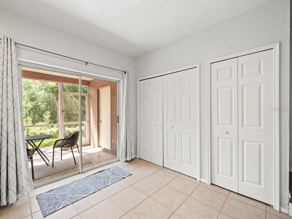 For Sale: $239,000 (2 beds, 2 baths, 1152 Square Feet)