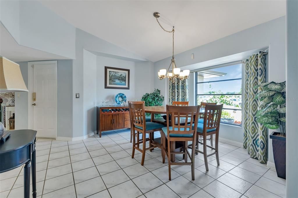 For Sale: $389,000 (3 beds, 2 baths, 1739 Square Feet)