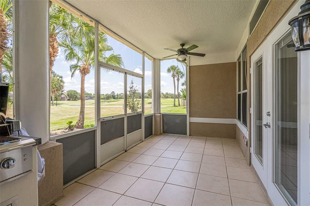 Large Lanai with bar, grill and TV