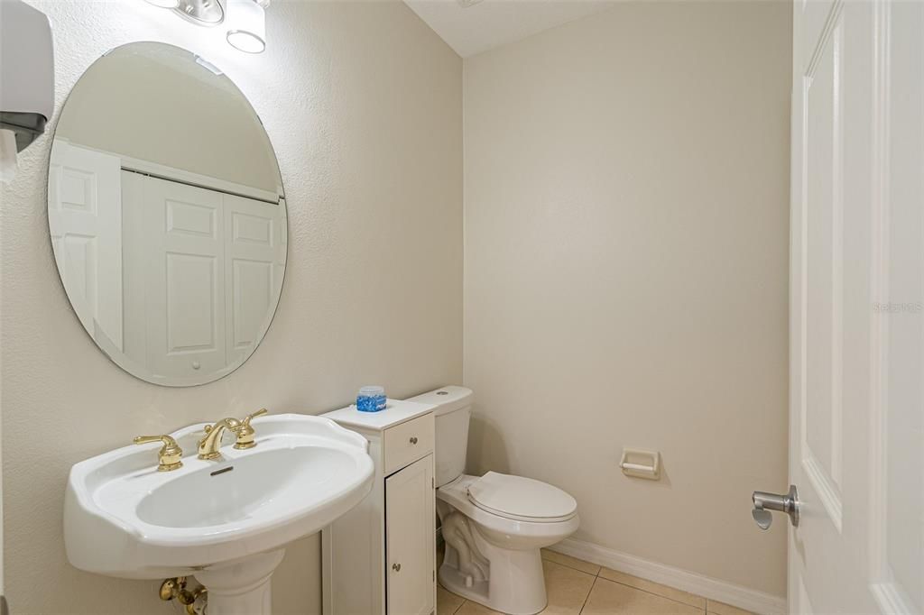 Main Floor - guest bathroom