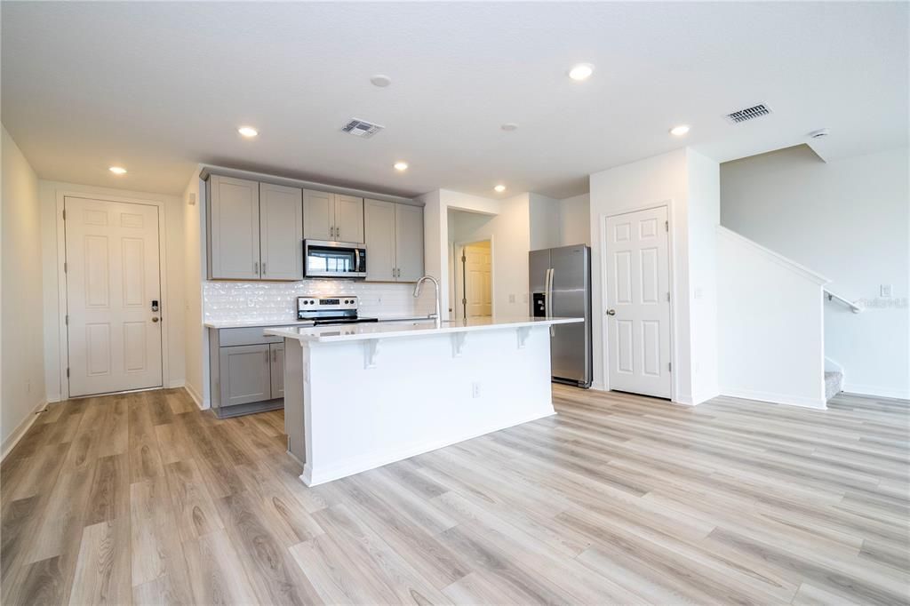 For Sale: $339,000 (3 beds, 2 baths, 1566 Square Feet)