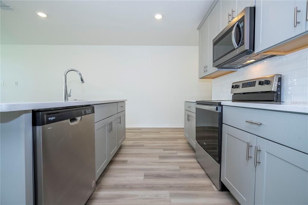 For Sale: $339,000 (3 beds, 2 baths, 1566 Square Feet)